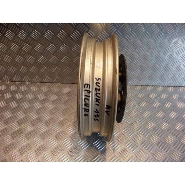 framhjulsscooter suzuki 125 uc epicuro- USED