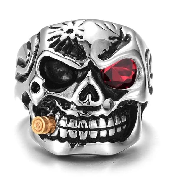 Stor ring med dödskalle skelett röd sten rock punk