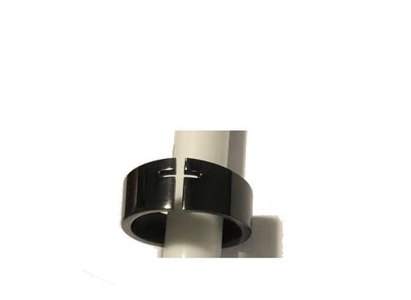 titan ring size 12 hålig kors 10 mm