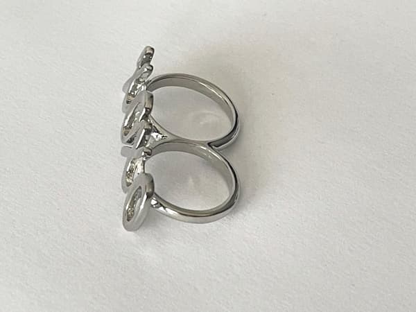 Silver Ring Dubbelring 2-Fingerring med Text  - XOXO - Stl 17/18