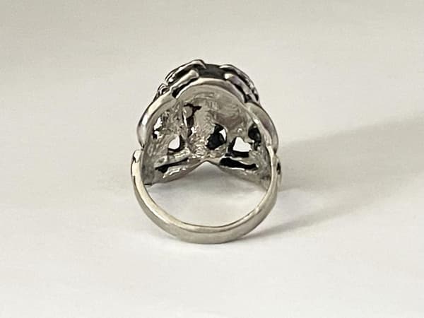 Cool Silver Ring med en Döskalle / Dödskalle - Stl 21,5