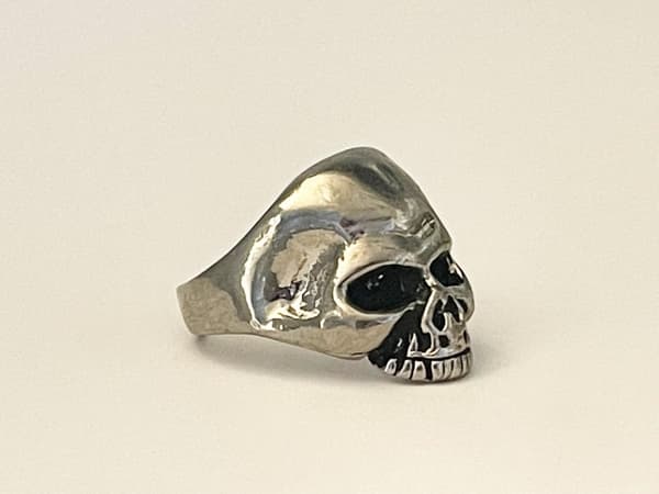Cool Silver Ring med en Döskalle / Dödskalle - Stl 20