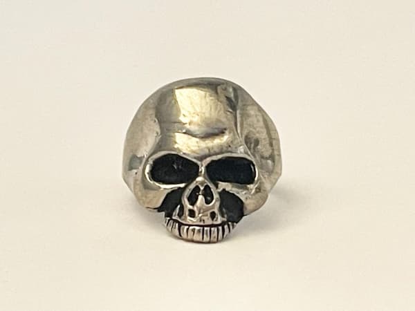 Cool Silver Ring med en Döskalle / Dödskalle - Stl 20