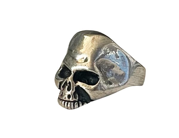 Cool Silver Ring med en Döskalle / Dödskalle - Stl 19,5