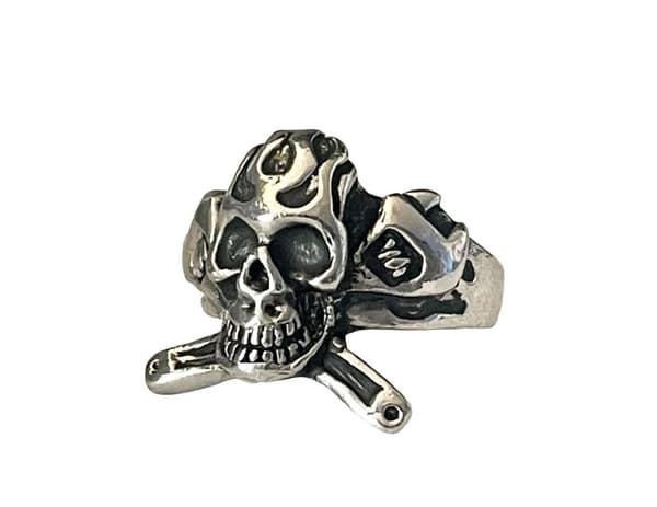 Cool Silver Ring med en Döskalle / Dödskalle - Stl 21,5