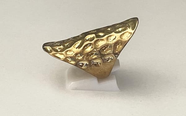 Oversize Retro Guld Ring med Skrovlig Yta - Stl 18,5