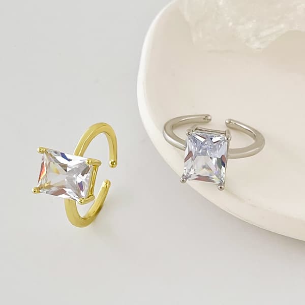 Firkantet zirkon ring