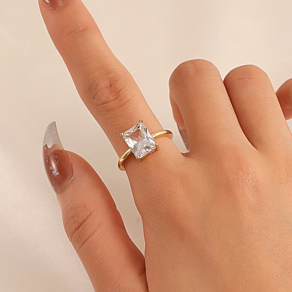 Firkantet zirkon ring