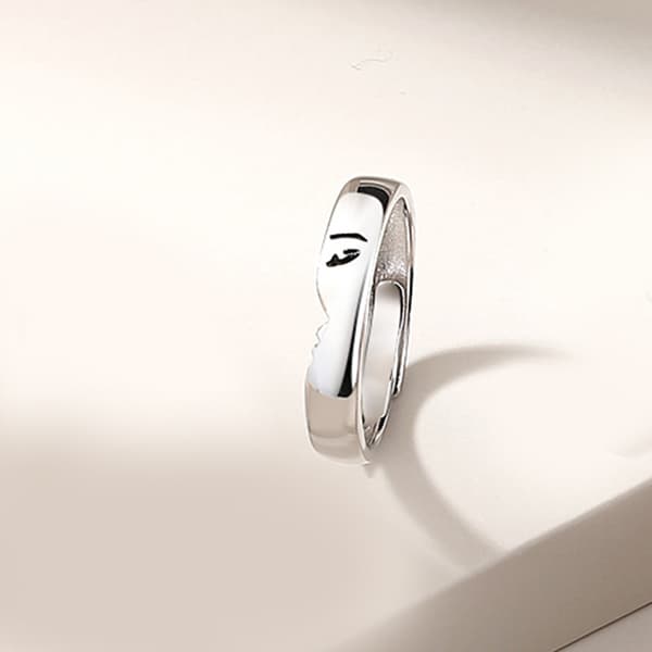 Stilfuld ring til kvinde Hvidt guld