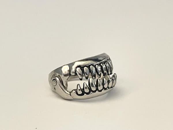 Cool Silver Ring - Mun med Tänder / Djävulens Tänder - Stl 20,5