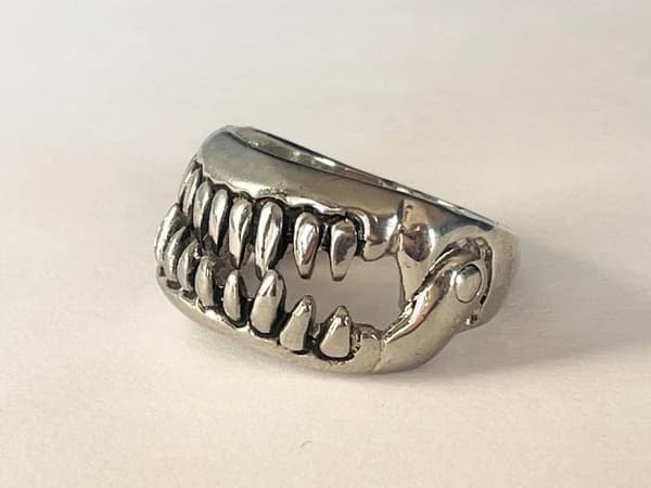 Cool Silver Ring - Mun med Tänder / Djävulens Tänder - Stl 20,5