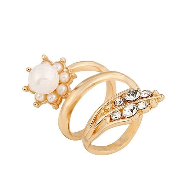 Ring skruvad med Rhinestone och Pärlor Guld Färg - Stl 18 mm