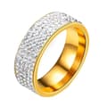Miniatyrbild 1 av 2: Glittrande Ring i Rostfritt Stål i Guld Färg med 5 rader Rhinestones/Strass - Stl 17