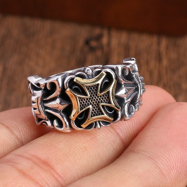 Ring Gold Cross Seal Justerbar størrelse