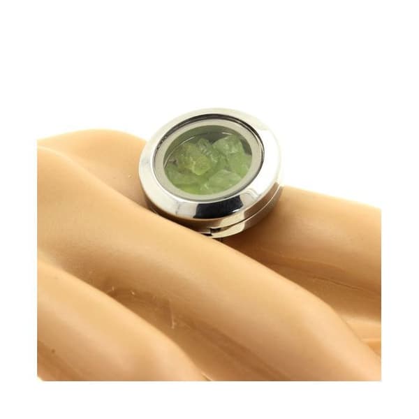 Stenar och mineraler. Rå Peridot ring. Justerbar storlek.