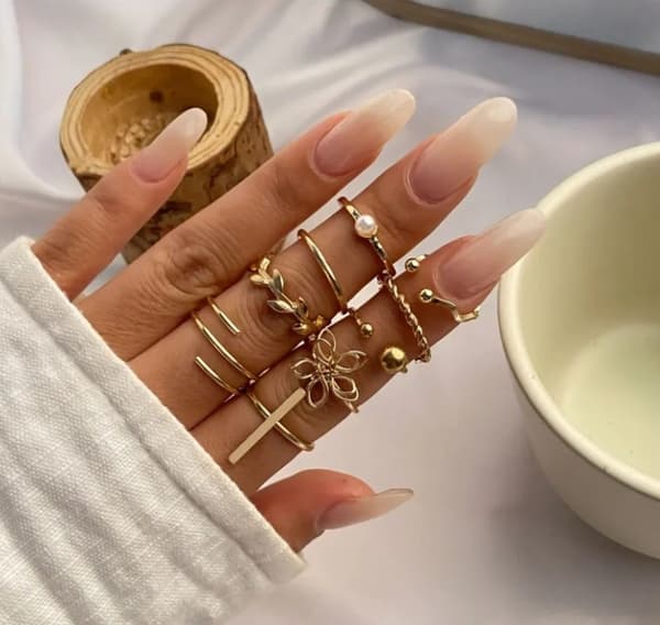 9-pack Boho Guld Ringar i Olika Mönster, Blanka, Släta, Tvinnade, Vågor, Blomma, Löv & Vit Pärla