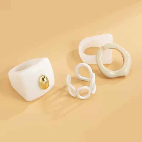 4-pack Boho Ringar i Olika Mönster & Utföranden i Vitt, Beige & Guld