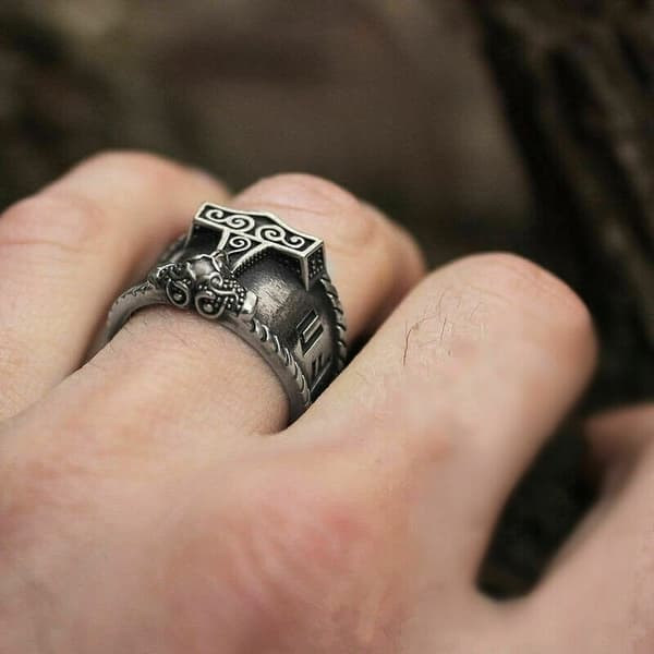 VIKING SIGNETRING TORS HAMMARE Mjölner 146