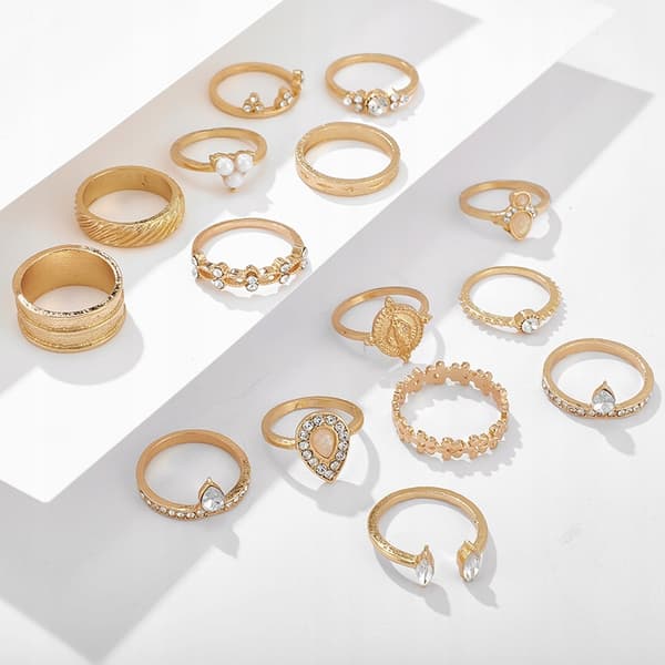 Guldfärgad RETRO PUNK BOHO RINGSET 84
