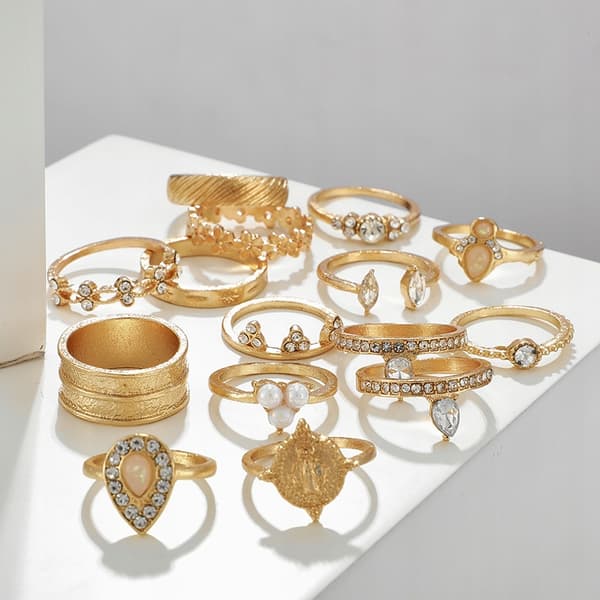 Guldfärgad RETRO PUNK BOHO RINGSET 84