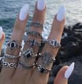 Miniatyrbild 7 av 8: Silverfärgade RETRO PUNK BOHO RINGAR SET 12