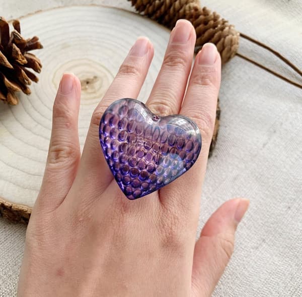Large heart-shaped ring in several colors