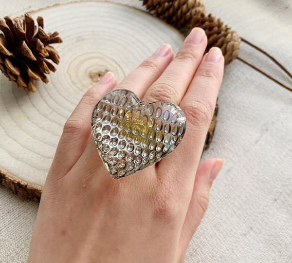 Large heart-shaped ring in several colors