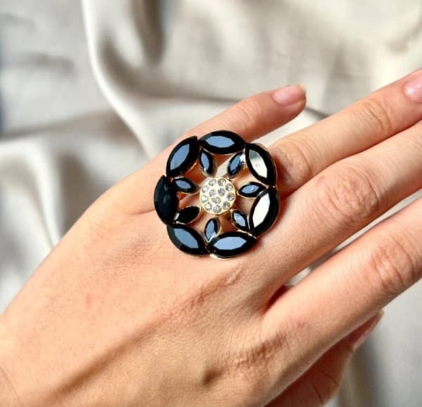 Agélii Fashion - Rhinestone ring - choose your favorite color