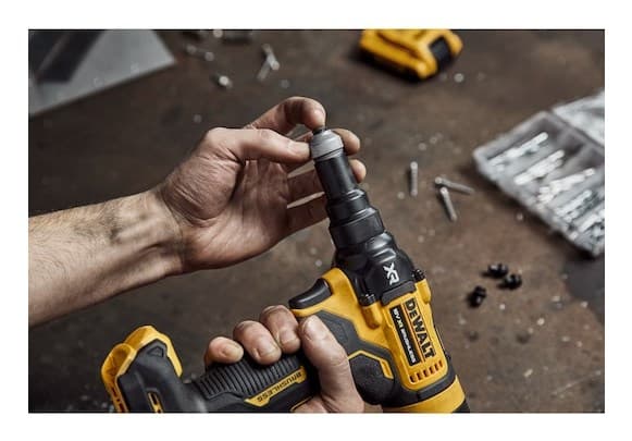 MAKITA. PNEUMATISK SPIKER AN924 50 - 90 mm