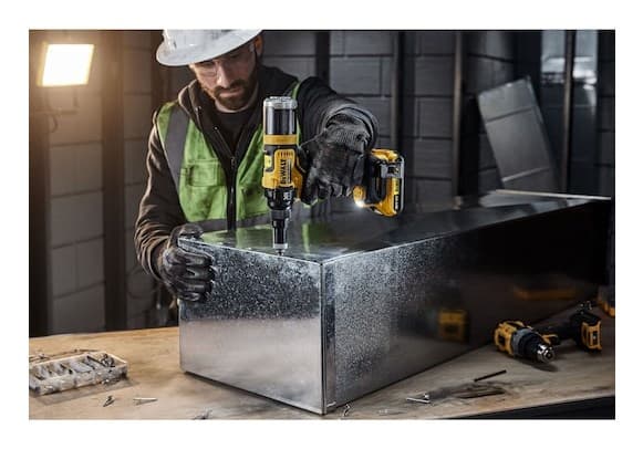 MAKITA. PNEUMATISK SPIKER AN924 50 - 90 mm