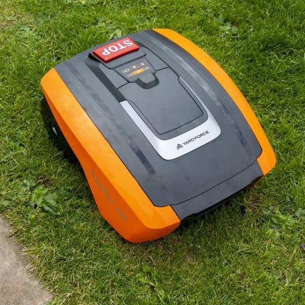 Yard Force Easymow 260B Robotgräsklippare - Robotgräsklippare - Batteri - Klippbredd 16cm - 3 knivar