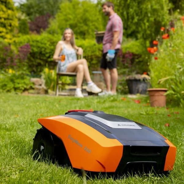 Yard Force Easymow 260B Robotgräsklippare - Robotgräsklippare - Batteri - Klippbredd 16cm - 3 knivar