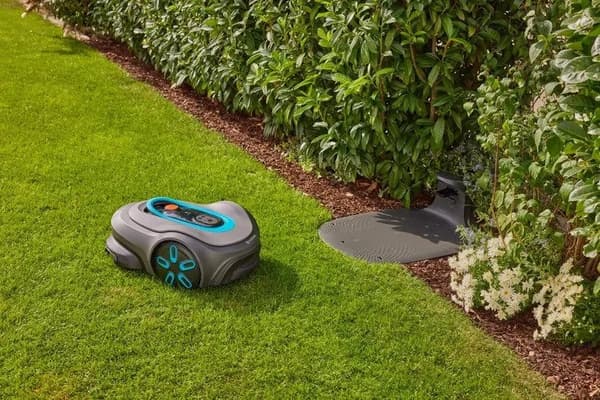 Gardena älykäs robottiruohonleikkuri SILENO max - 900 m²