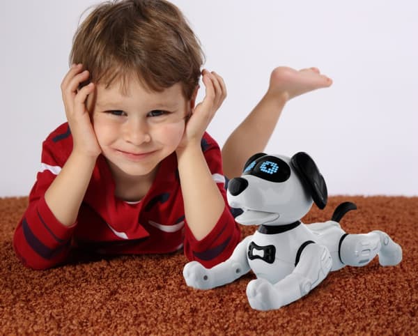 Interaktiv Robothund NAPPI med tillbehör PRATAR SVENSKA