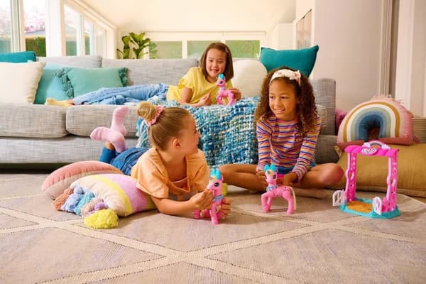 Pets Alive - My Magical Unicorn & Stable