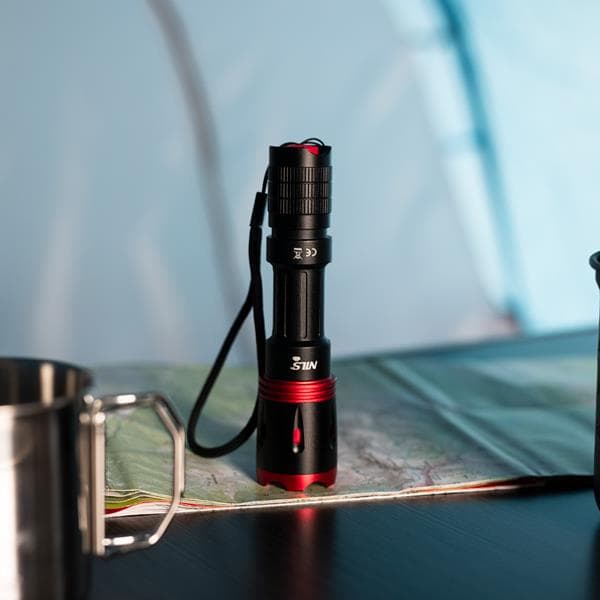 NC0004 LED Lommelygte 1000LM NILS CAMP