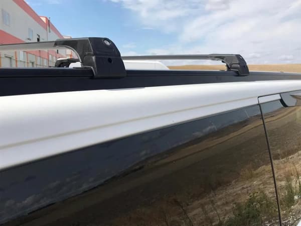 VOLKSWAGEN TRANSPORTER T5 T6 LONG L2 MUSTA kattotelineet, integroidut