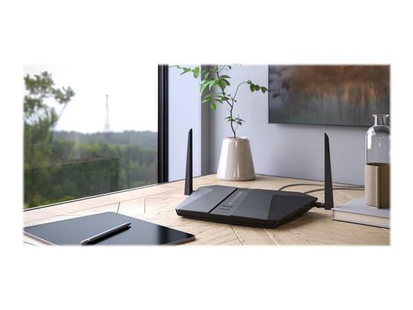 NETGEAR Nighthawk LAX20 - Trådløs ruter - WWAN 4-portssvitsj - 1GbE - Wi-Fi 6 - Dobbeltbånd Sort