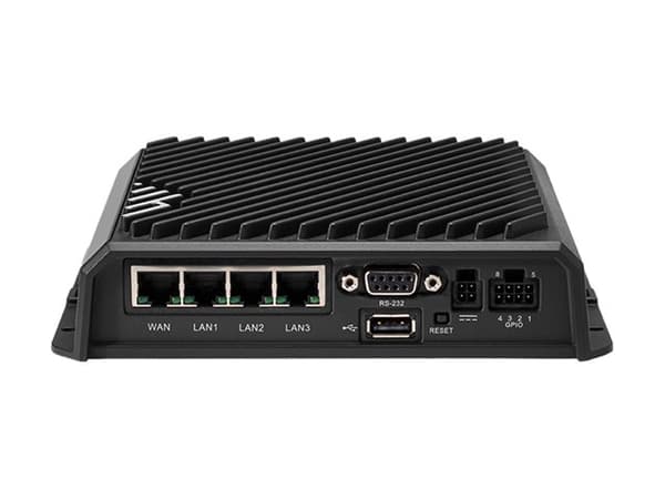 Cradlepoint R1900-5GB - Trådløs ruter - WWAN 4-portssvitsj - 1GbE Dobbeltbånd - 5G - med 1-års NetCloud Mobile Performance Essentials + Advanced Plan