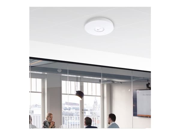 TP-Link Omada EAP670 V1.26 - Trådløst tilgangspunkt - Wi-Fi 6 - 2.4 GHz, 5 GHz - skystyring - vegg/tak-monterbar - for Omada OC200, OC300; Omada Clou
