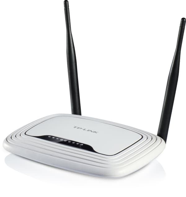 tplink Trådløs ruter 4port-switch 300Mbps 802.11b/g/n hvit/sort