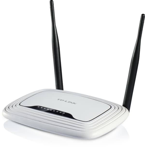 tplink Trådløs ruter 4port-switch 300Mbps 802.11b/g/n hvit/sort