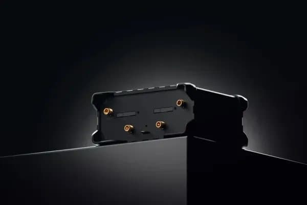 Teltonika RUT901 - Trådlös router 3-ports-switch - PPP 2,4 GHz - DIN-skenmonterbar