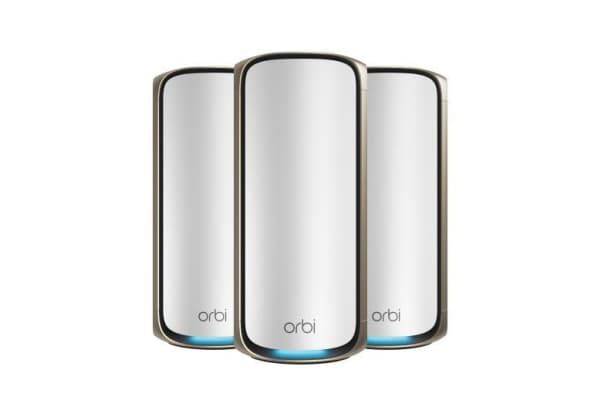 NETGEAR Orbi 970 Series RBE973S - Wi-Fi-järjestelmä (reititin, 2 laajennusta) - jopa 8 200 neliöjalkaa - mesh - 10GbE, 2.5GbE - Wi-Fi 7 - Quad-Band