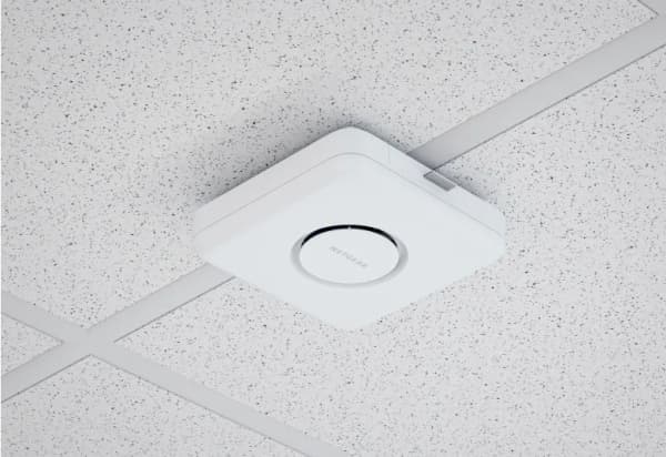 NETGEAR - Langaton liitäntä - 2,4 GHz, 5 GHz, 6 GHz - Seinään/kattoon asennettava