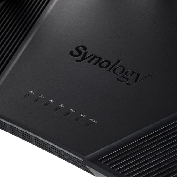 Synology RT6600ax Router WiFi6 1xWAN 3xGbE 1x2.5Gb trådløs router Tri-band (2.4 GHz / 5 GHz / 5 GHz) Sort