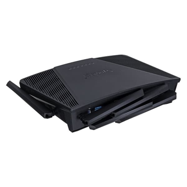 Synology RT6600ax Router WiFi6 1xWAN 3xGbE 1x2.5Gb trådløs router Tri-band (2.4 GHz / 5 GHz / 5 GHz) Sort