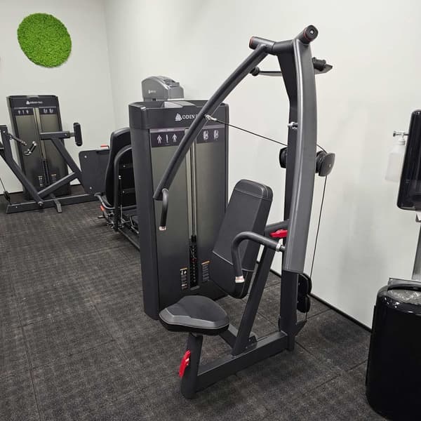 Odin PRO sittande bröstpress 109kg