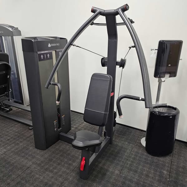 Odin PRO sittande bröstpress 109kg