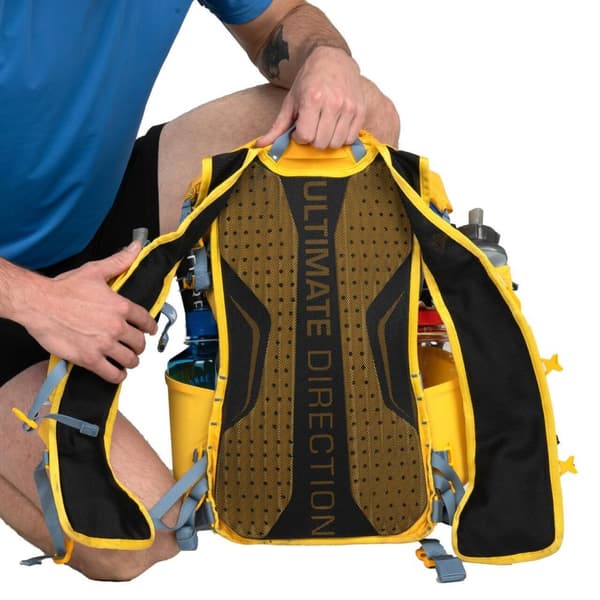 ULTIMATE DIRECTION FASTPACK 20 Yellow